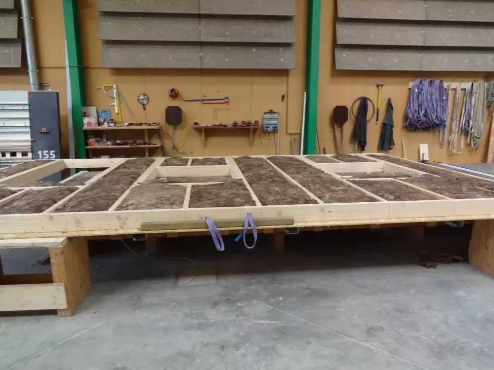 isolation-de-charpente-en-atelier